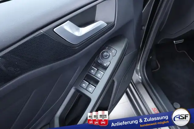 Ford Focus view 18