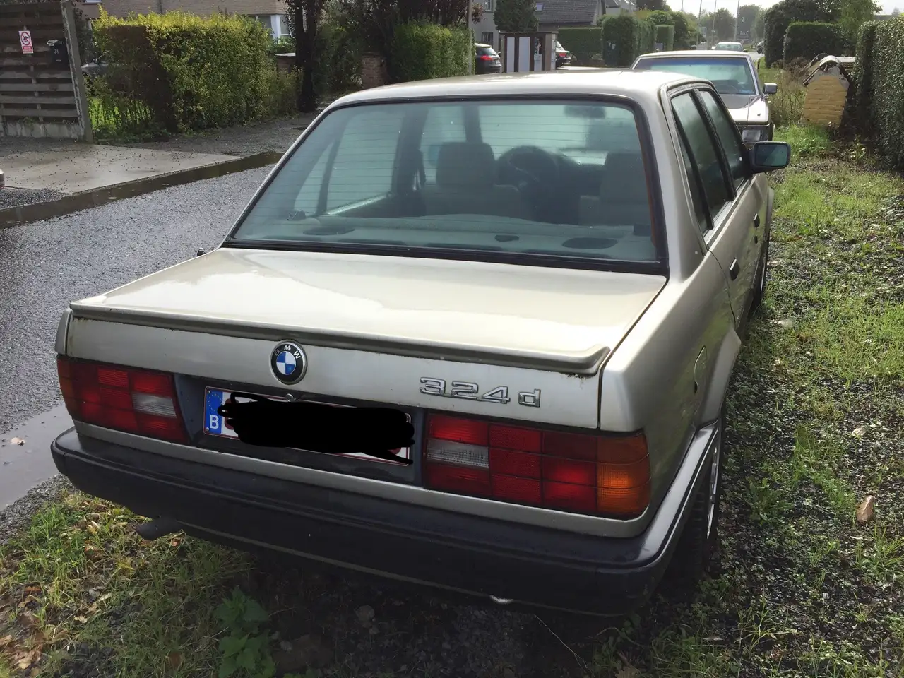 BMW 324 Faze 2 van 1989 In mooie Staat, foto 3