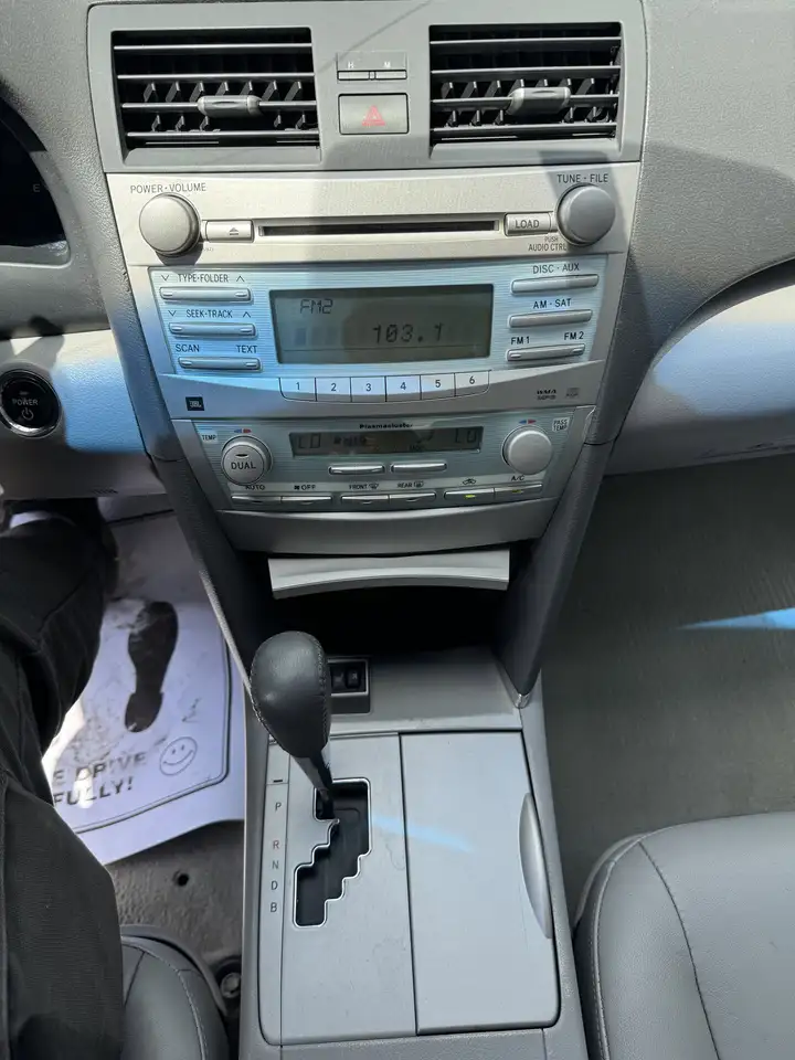 Toyota Camry снимка Toyota Camry