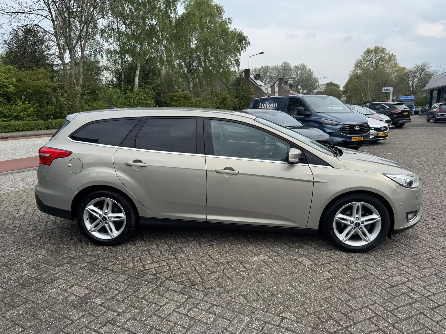 Ford Focus Wagon 1.0 Ecoboost Titanium 125pk SYNC 3 | Stoelve Grigio - 2