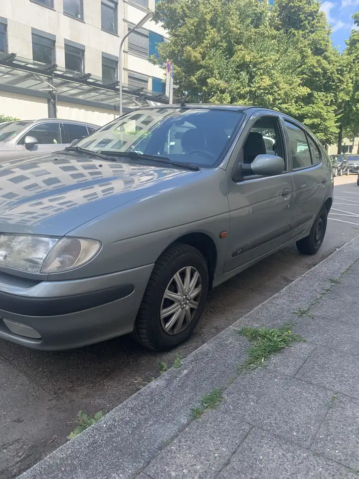 Renault Megane 1.4e, foto 9