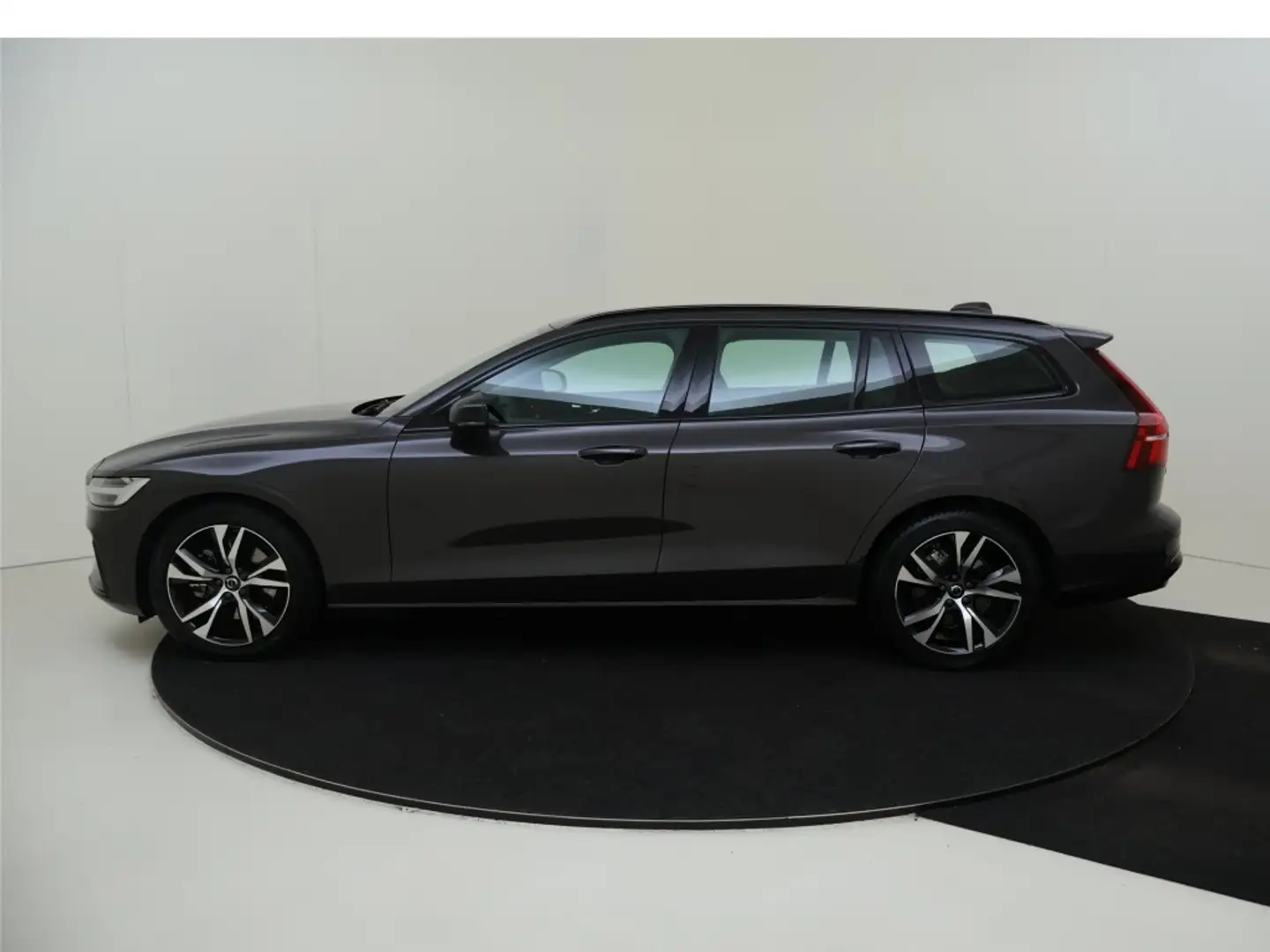 Volvo V60 B4 Plus Dark | Trekhaak | Dodehoekdetectie | Grijs - 2