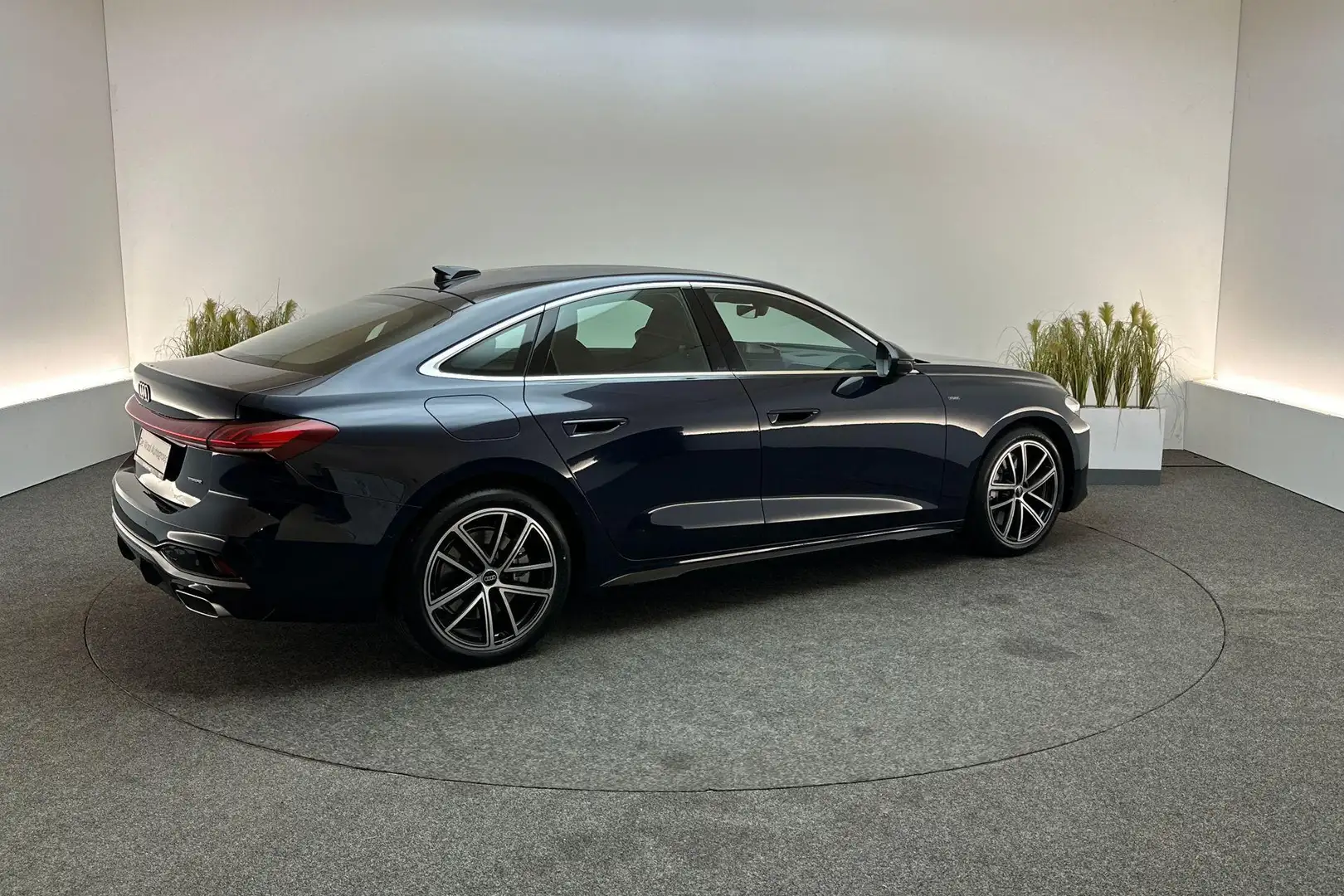 Audi A5 Limousine S edition 2.0 TFSI e S tronic Blauw - 2