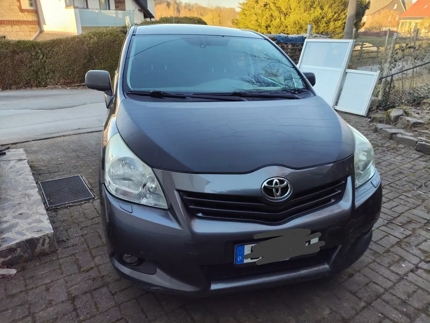 Toyota Verso Verso 2.2 D-4D Automatik Life Grau - 1
