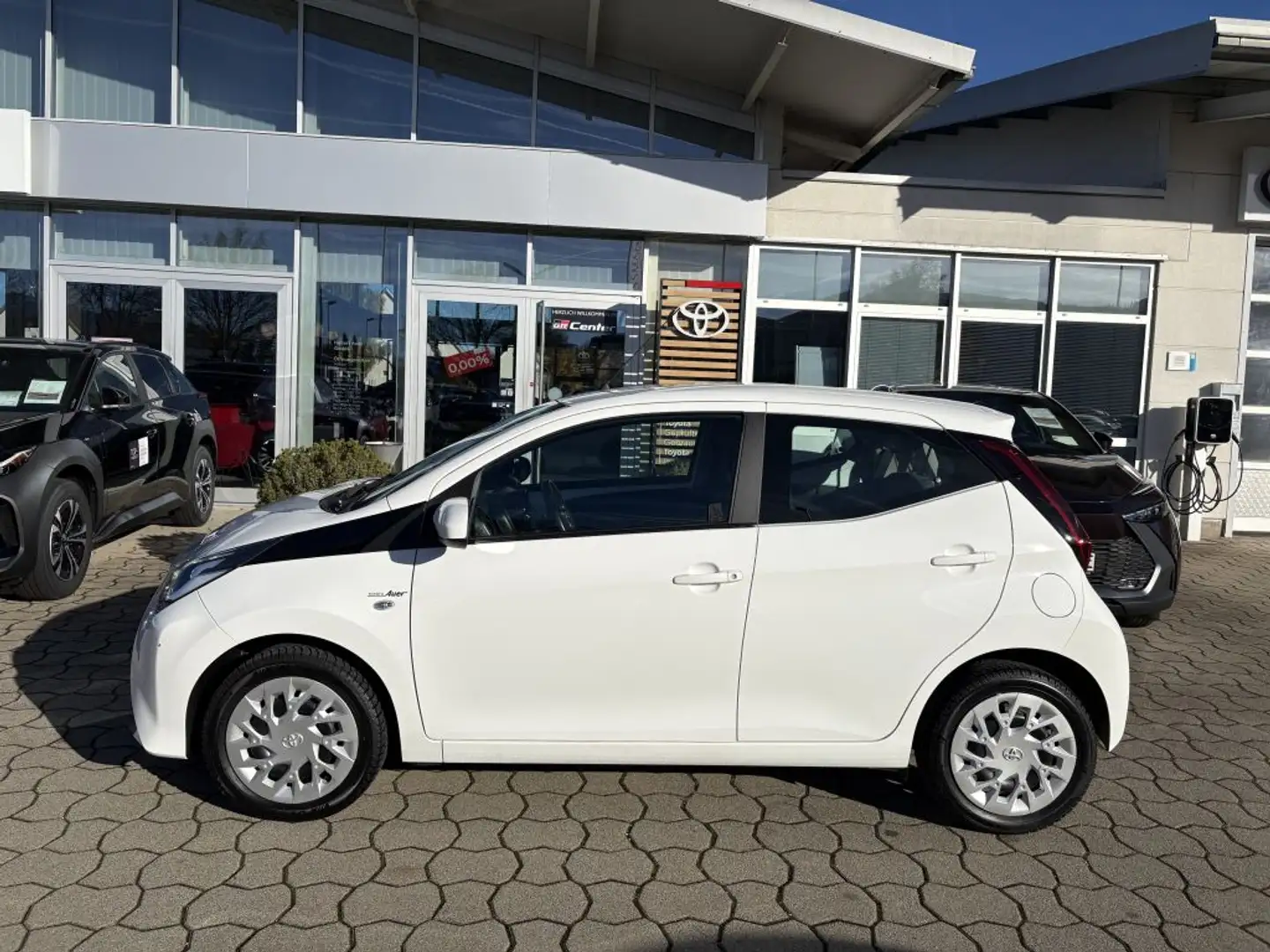 Toyota Aygo X x-play *TOP* *Schalter* Weiß - 2