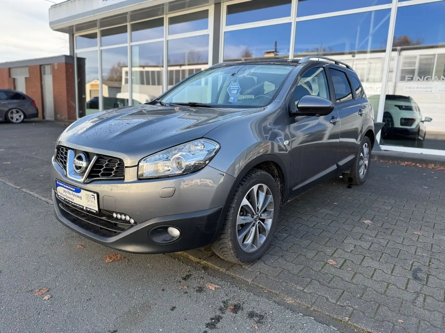 Nissan Qashqai +2 Tekna 4X4*7-Sitzer*1-Hand*Scheckheft Gris - 1