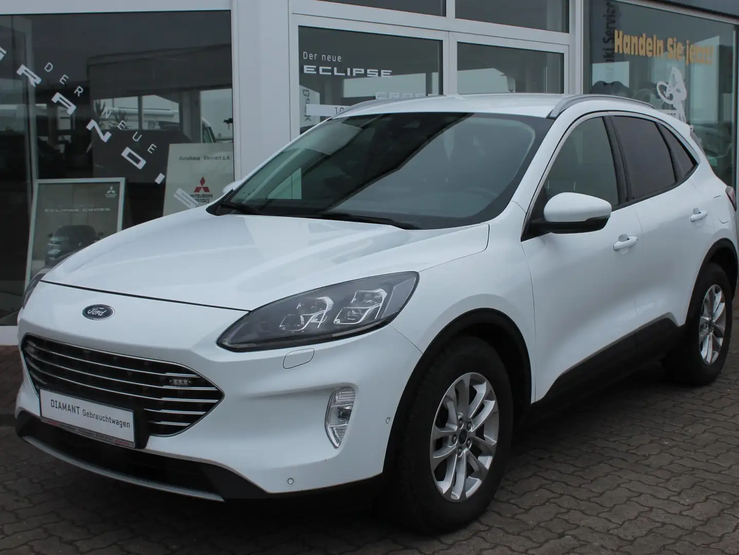 Ford Kuga 1.5 D Titanium X Blanc - 1