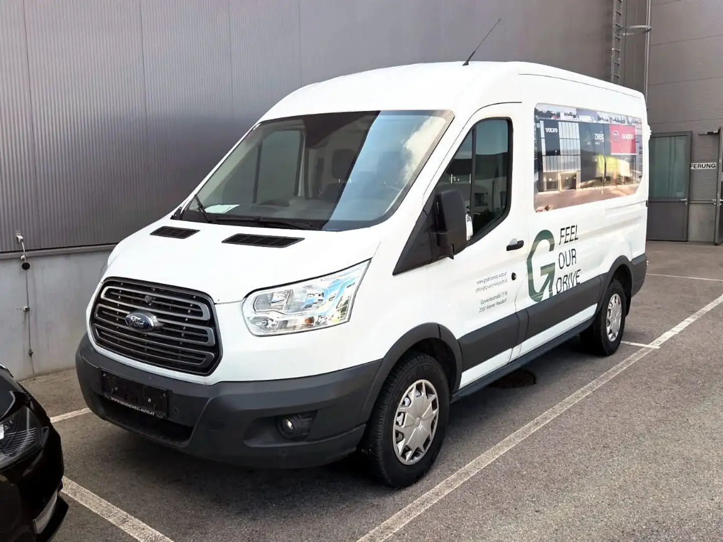 Ford Transit Kasten 2,0 TDCi L2H2 330 Trend (MOTORSCHADEN) Weiß - 1