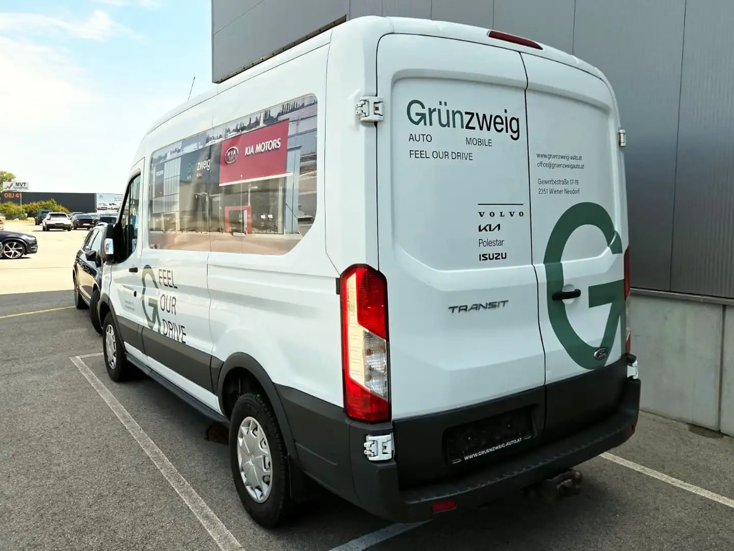 Ford Transit Kasten 2,0 TDCi L2H2 330 Trend (MOTORSCHADEN) Weiß - 2