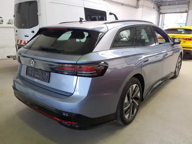 Volkswagen Id.7 view 4