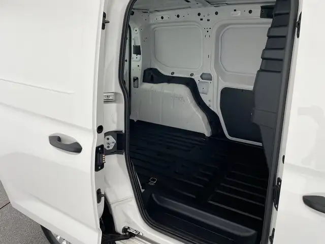 Volkswagen Caddy view 9