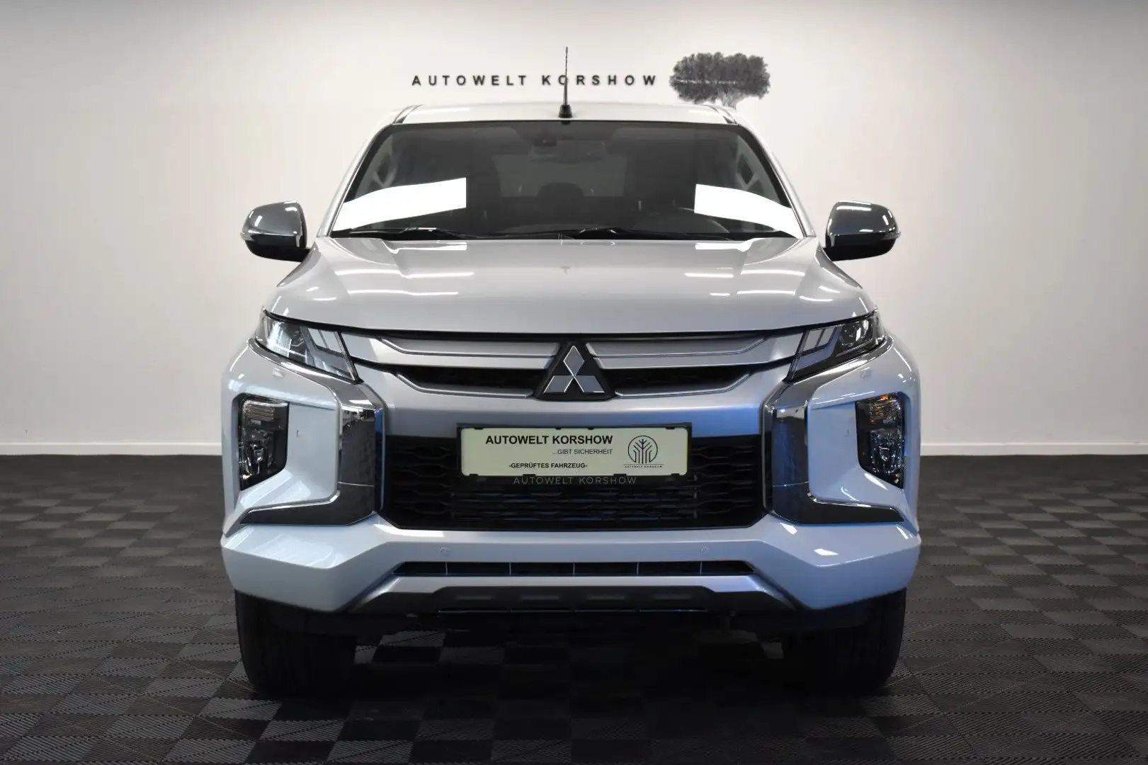 Mitsubishi L200 Top DoKa 4WD *LED *AHK *HARDTOP*KAMERA*SHZ Blanc - 2