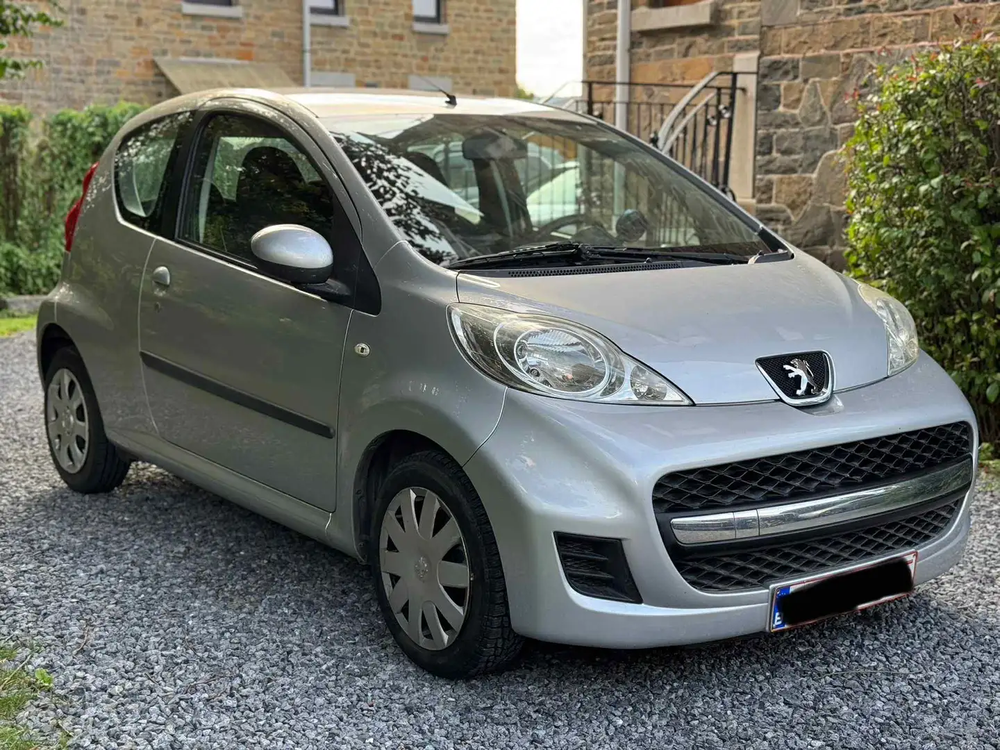 Peugeot 107 1.0i * PRÊTE A IMMAT * VITRE ELEC * RADIO * Gris - 2