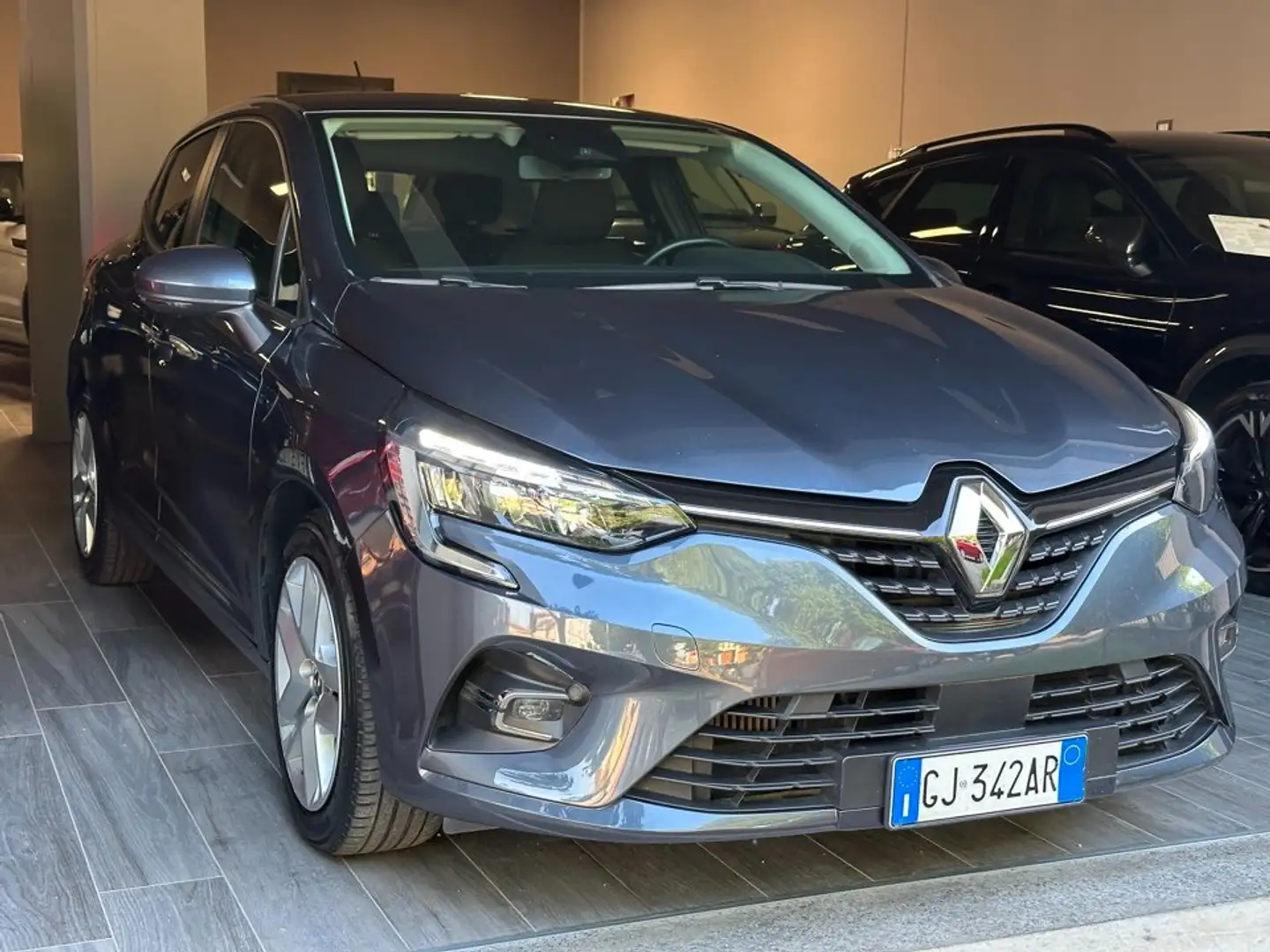 Renault Clio Clio 1.0 tce Business 90cv Gris - 1