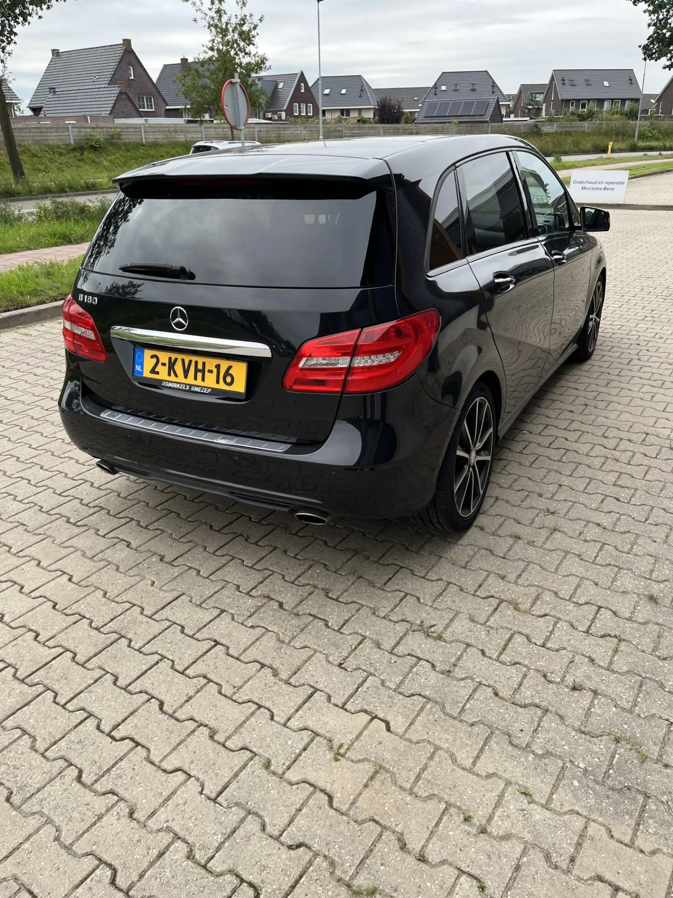 Mercedes-Benz B 180 Prestige Panoramadak, trekhaak, Meeneemprijs — photo 3