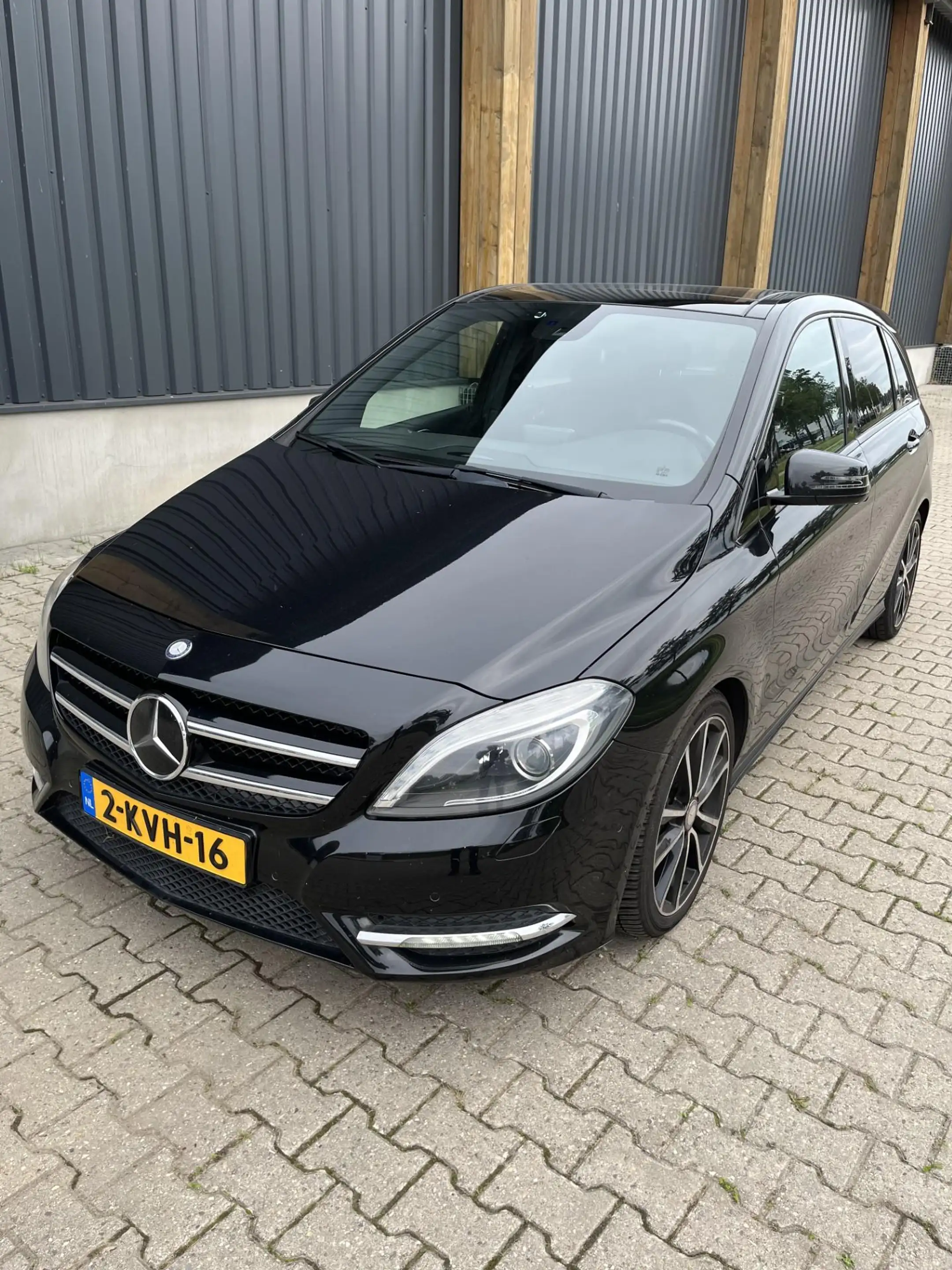 Mercedes-Benz B 180 Prestige Panoramadak, trekhaak, Meeneemprijs — photo 6