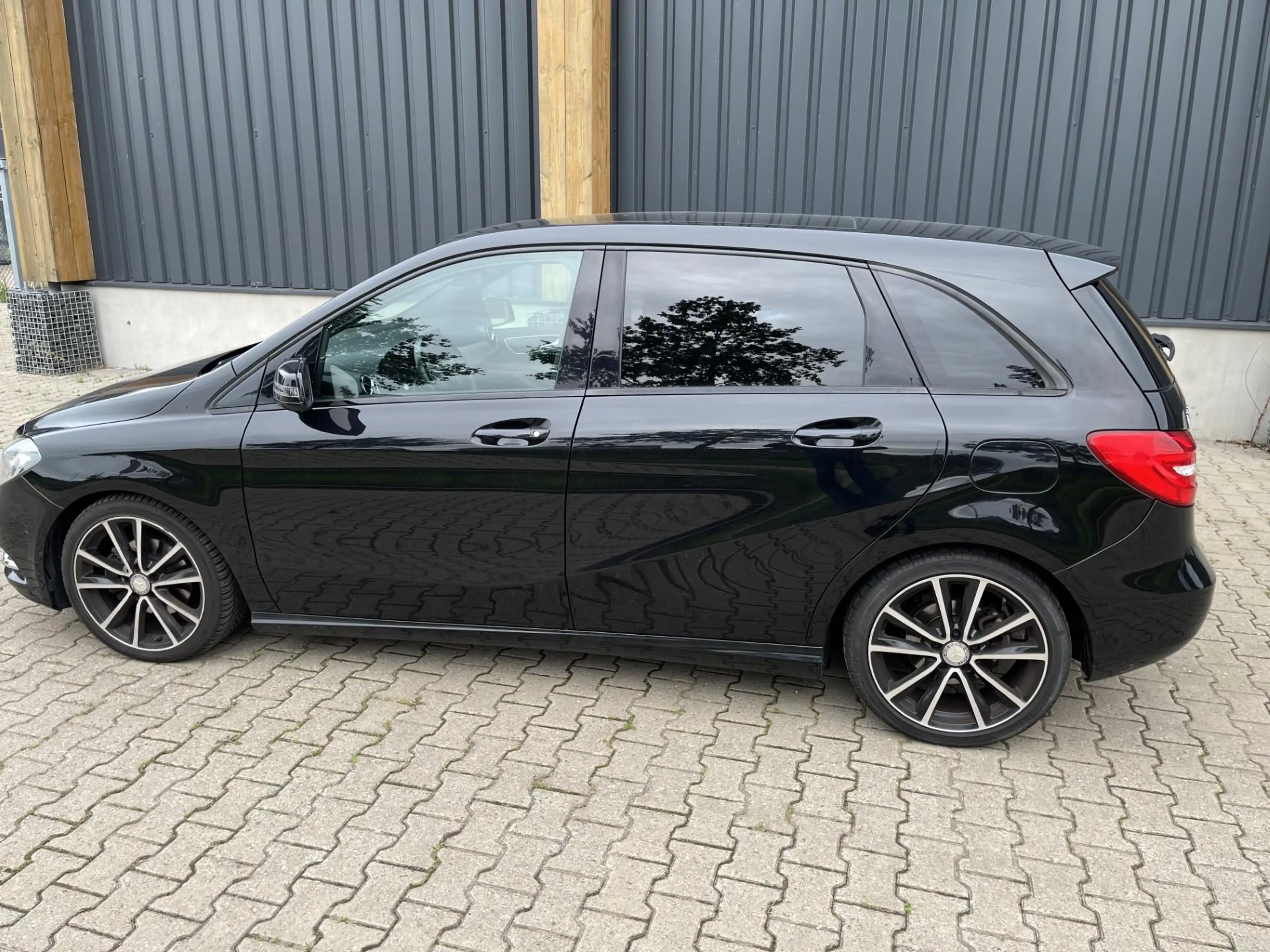 Mercedes-Benz B 180 Prestige Panoramadak, trekhaak, Meeneemprijs — photo 7