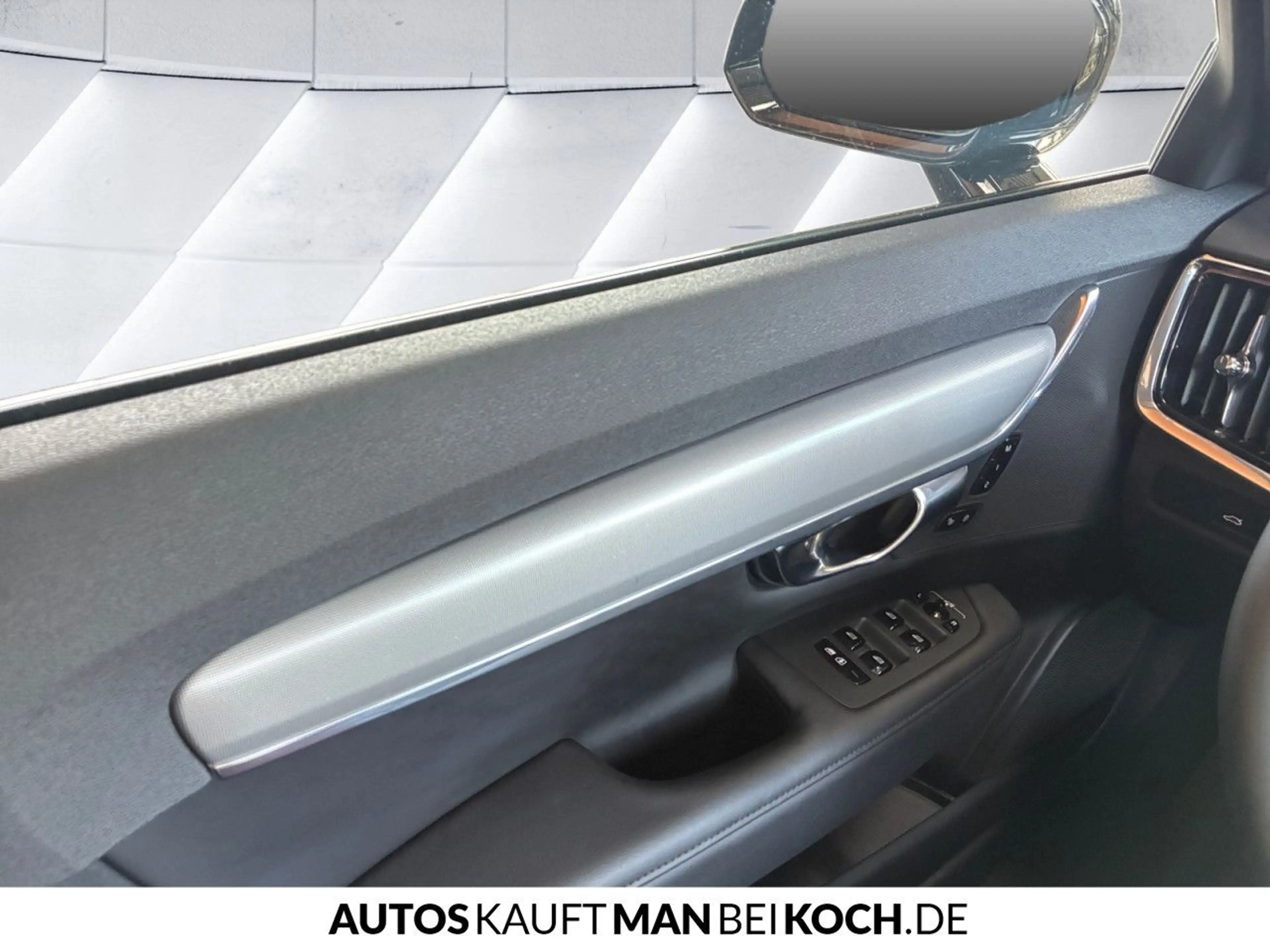 Volvo V90 T6 Plug-In AWD Plus Dark ACC BLIS H/K Voll-LED — photo 14