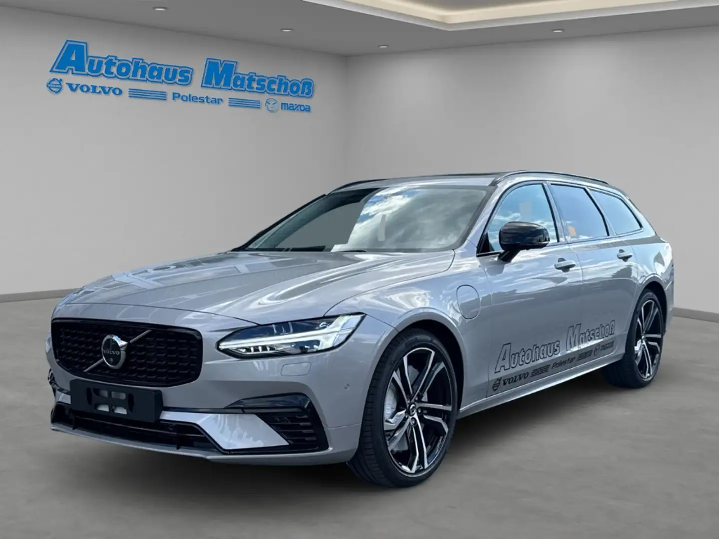 Volvo V90 T6 AWD Ultra Dark HUD StandHZG AHK Bower & Wilkins Silber - 1
