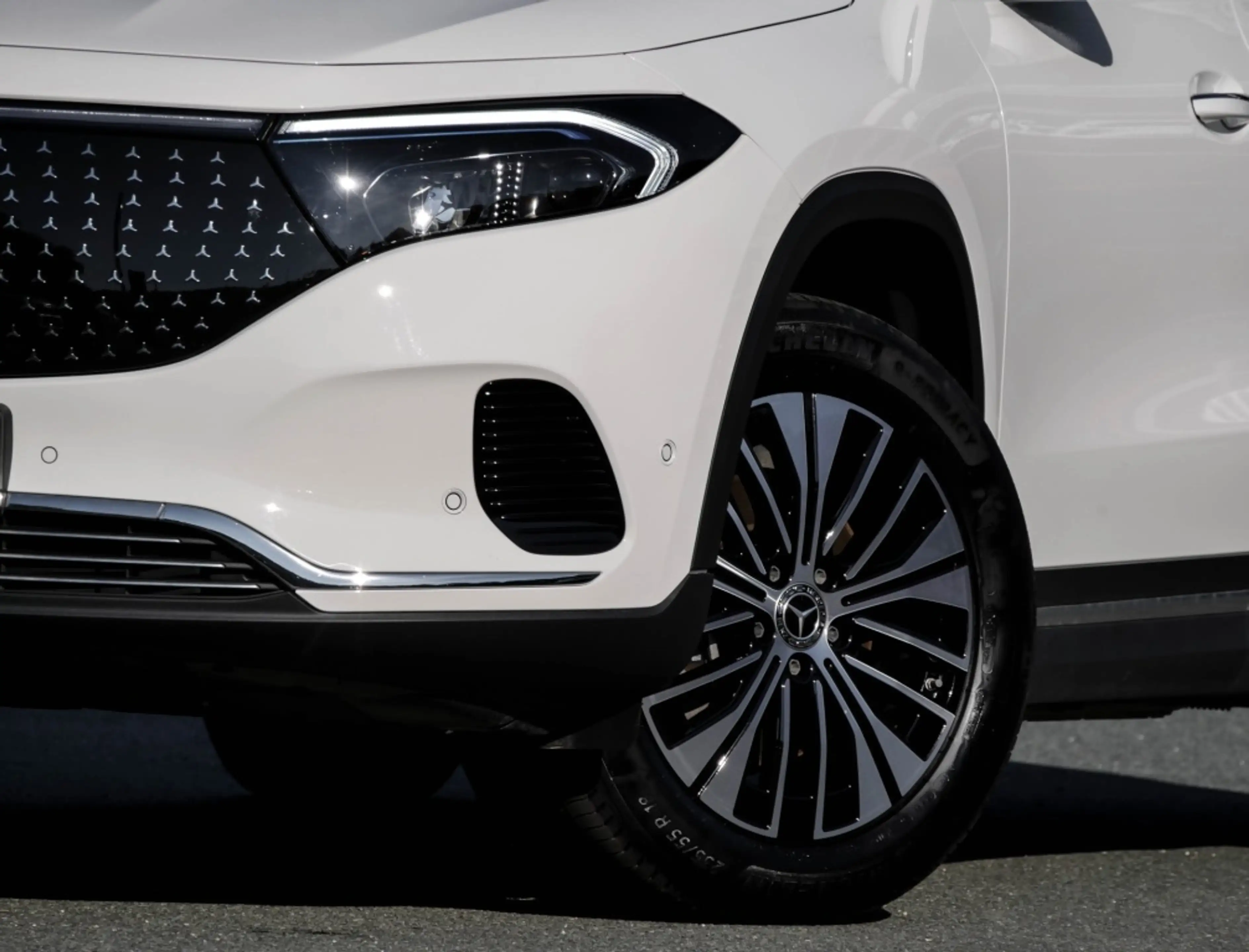 Mercedes-Benz EQA 300 4M Electr-Art/Pano/Keyl/Amb/Cam/LED/Totw — photo 6