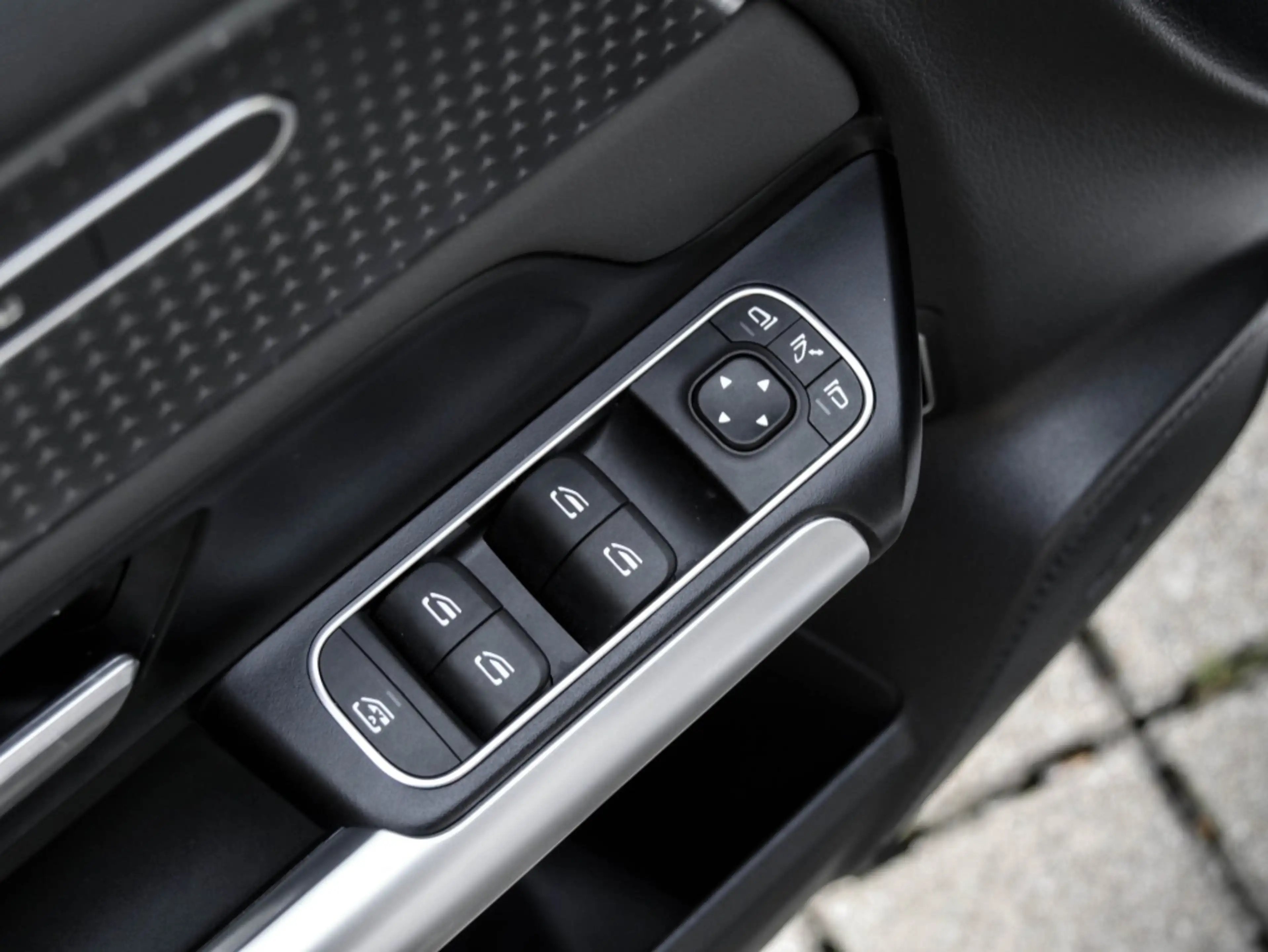 Mercedes-Benz EQA 300 4M Electr-Art/Pano/Keyl/Amb/Cam/LED/Totw — photo 14
