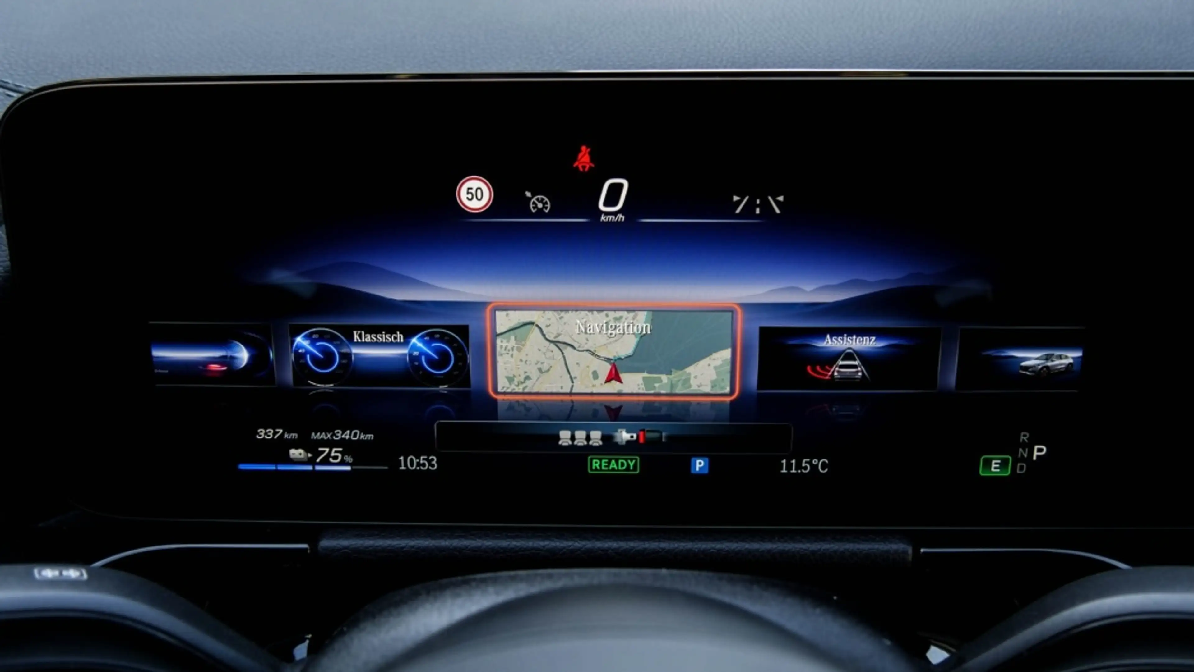 Mercedes-Benz EQA 300 4M Electr-Art/Pano/Keyl/Amb/Cam/LED/Totw — photo 13
