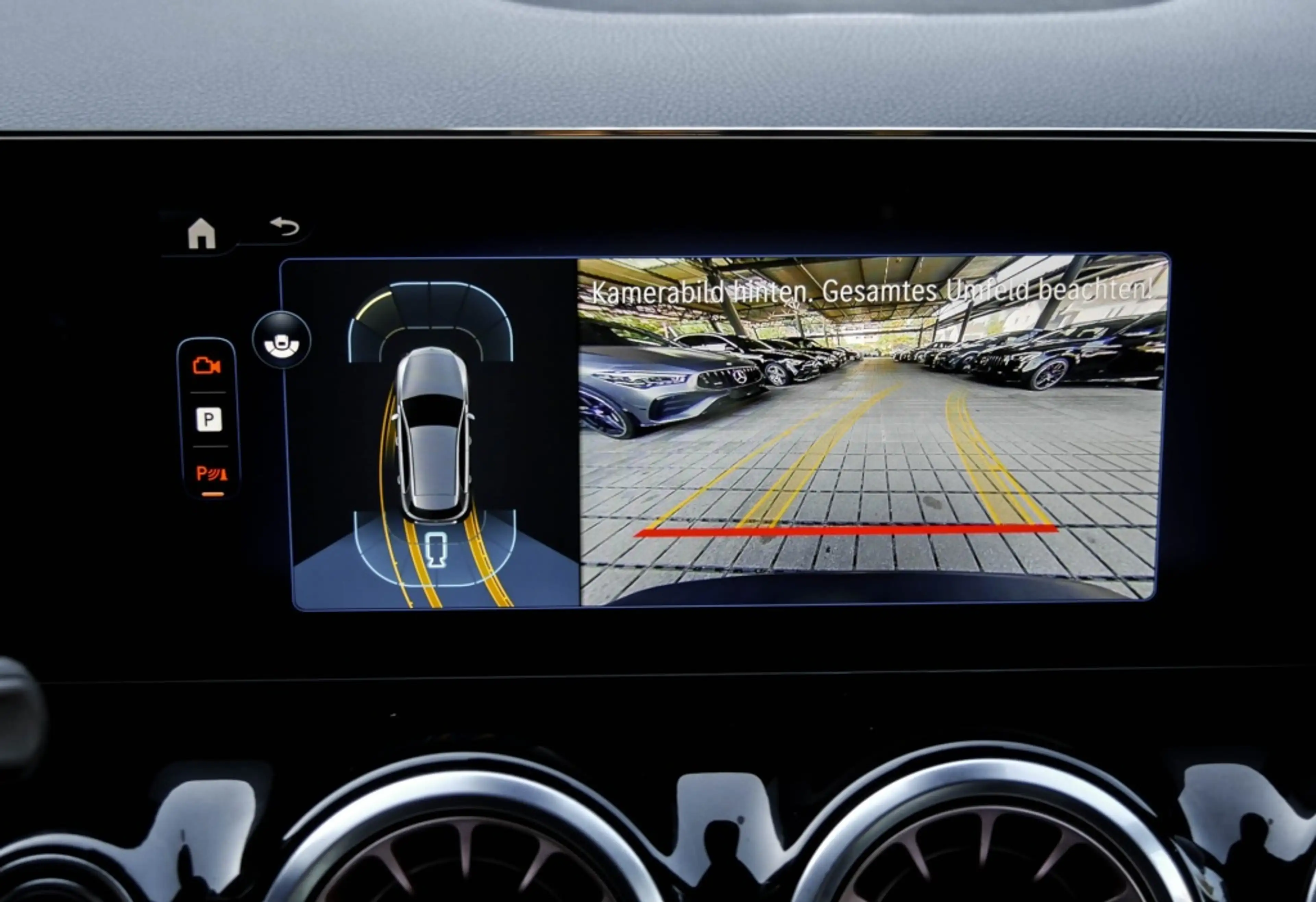 Mercedes-Benz EQA 300 4M Electr-Art/Pano/Keyl/Amb/Cam/LED/Totw — photo 11