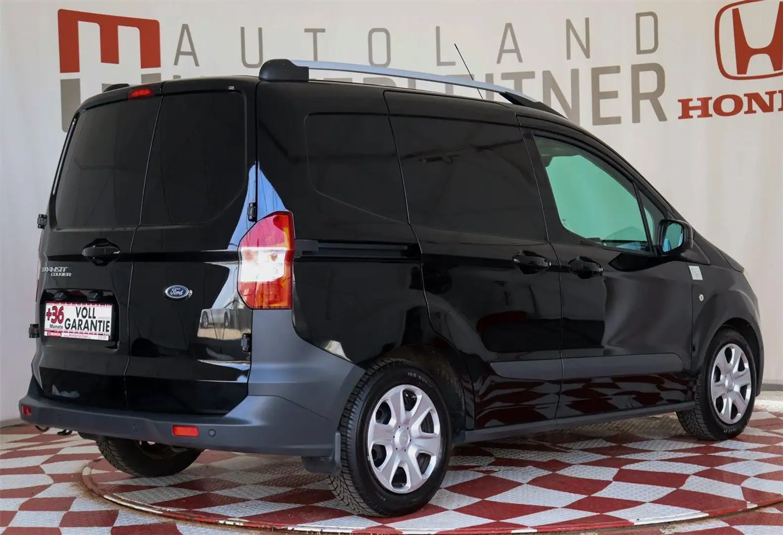 Ford Transit Courier TDCi netto 9.150.- Siyah - 2