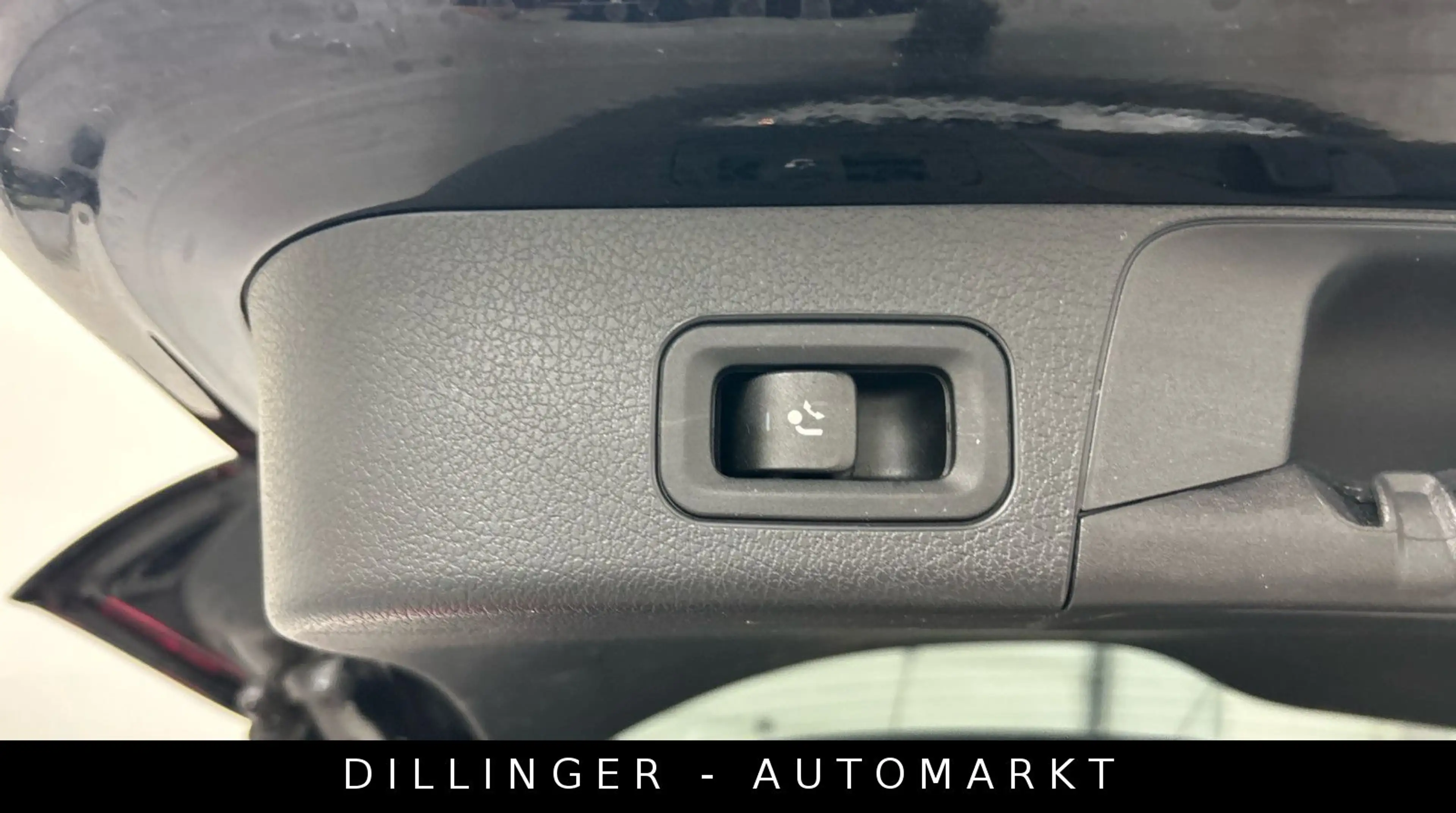 Mercedes-Benz GLB 220 d 8G 190ps LED Navi Kamera AHK DISTRONIC — photo 13