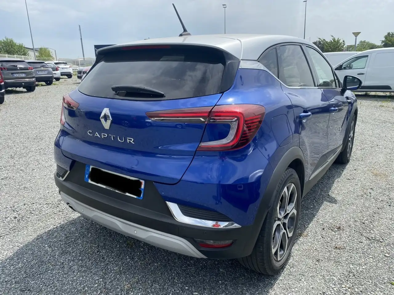 Renault Captur — photo 3