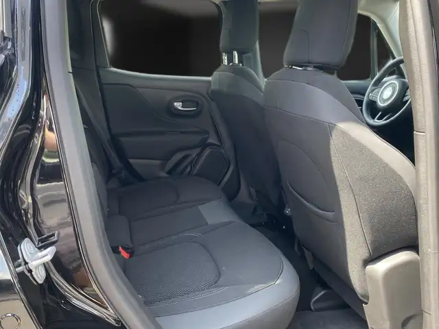 Jeep Renegade view 15