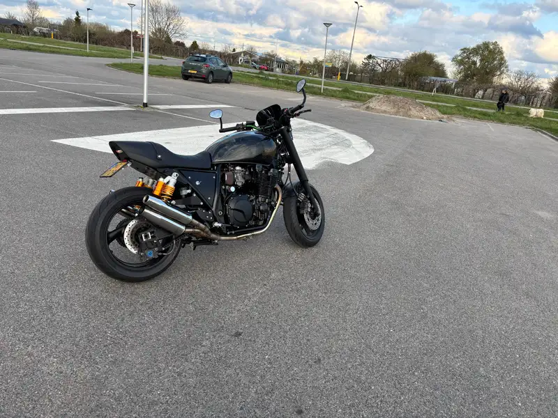 Yamaha XJR 1300 - foto 6