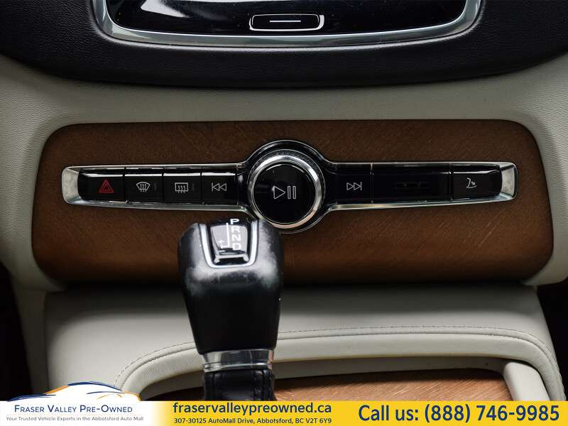2016 Volvo XC90 T6 Inscription 31 Volvo Service Records. thumb 18