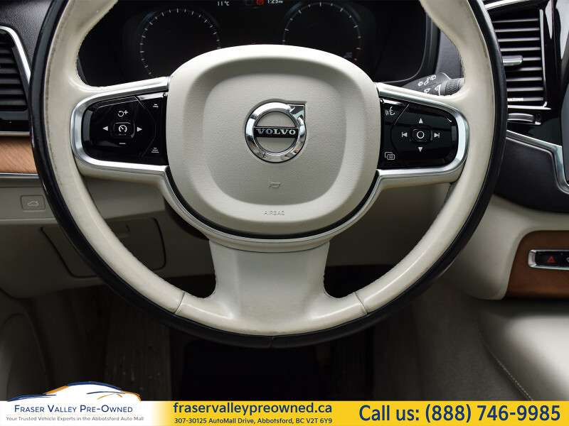 2016 Volvo XC90 T6 Inscription 31 Volvo Service Records. thumb 12