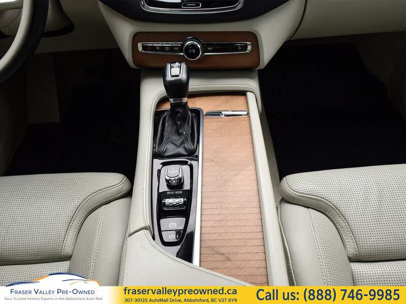 2016 Volvo XC90 T6 Inscription 31 Volvo Service Records. thumb 19