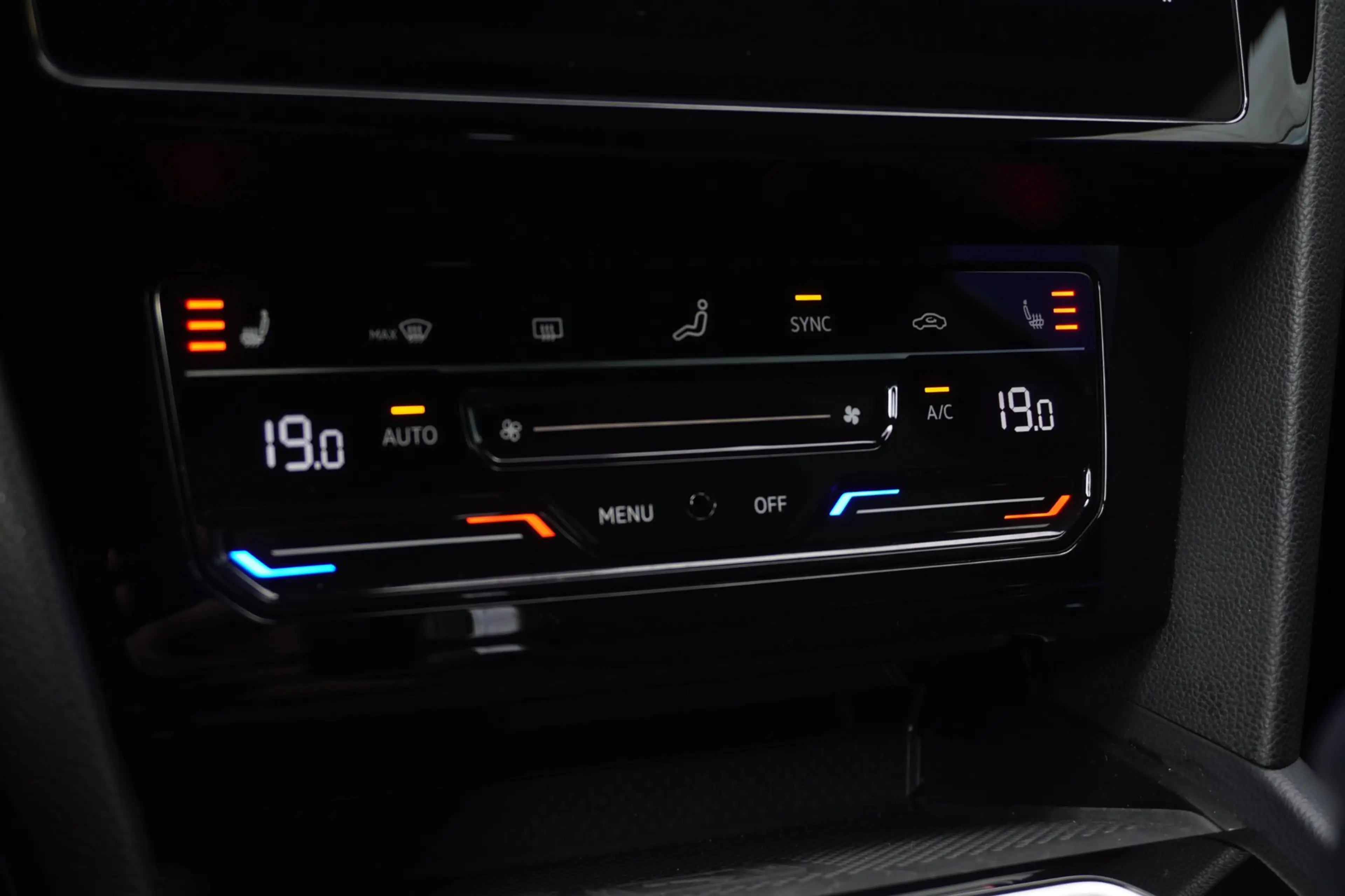 Volkswagen Passat Variant 1.5 TSI R-Line Business + Automaat | Navigatie | C — photo 27