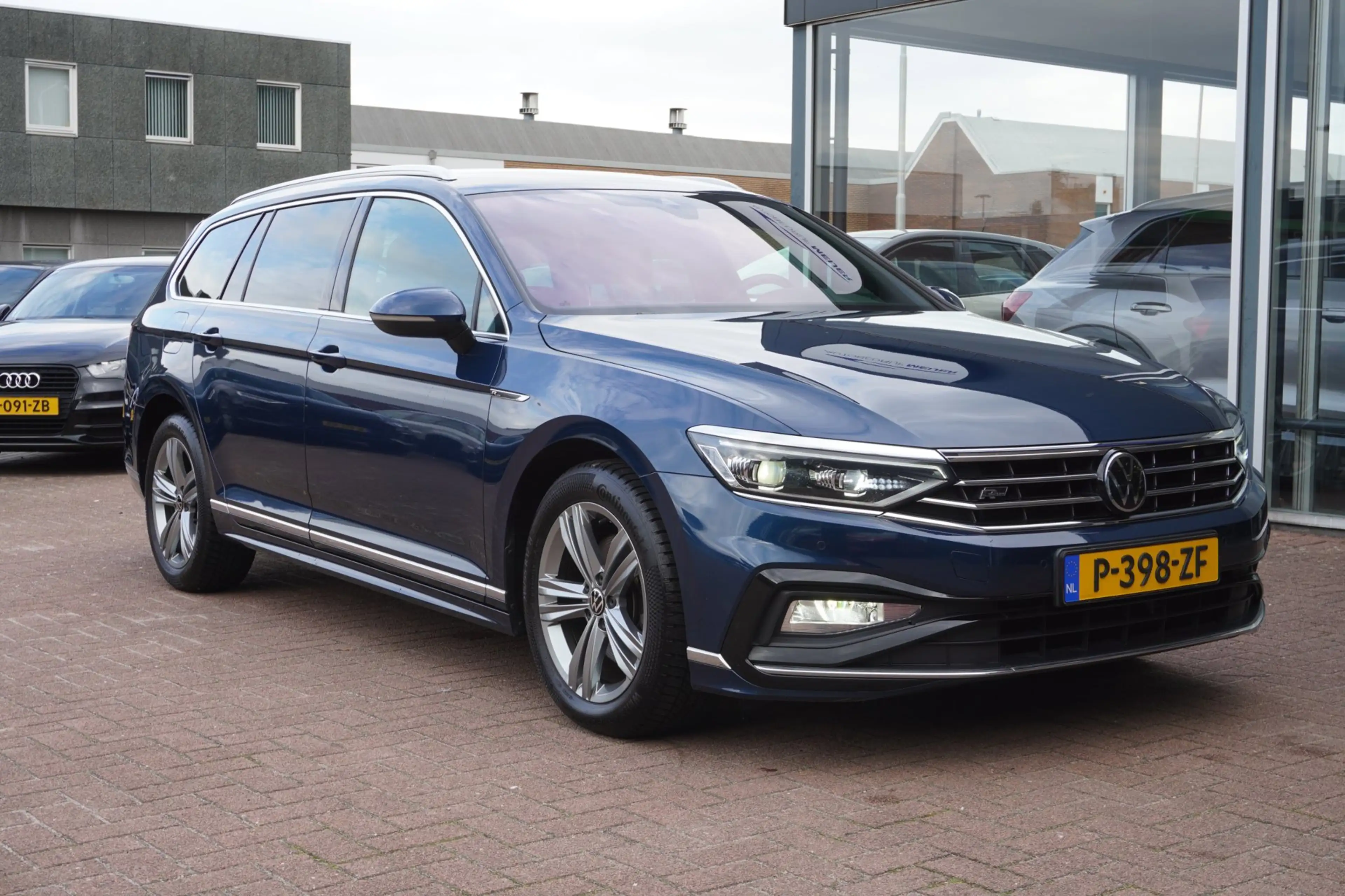 Volkswagen Passat Variant 1.5 TSI R-Line Business + Automaat | Navigatie | C — photo 9