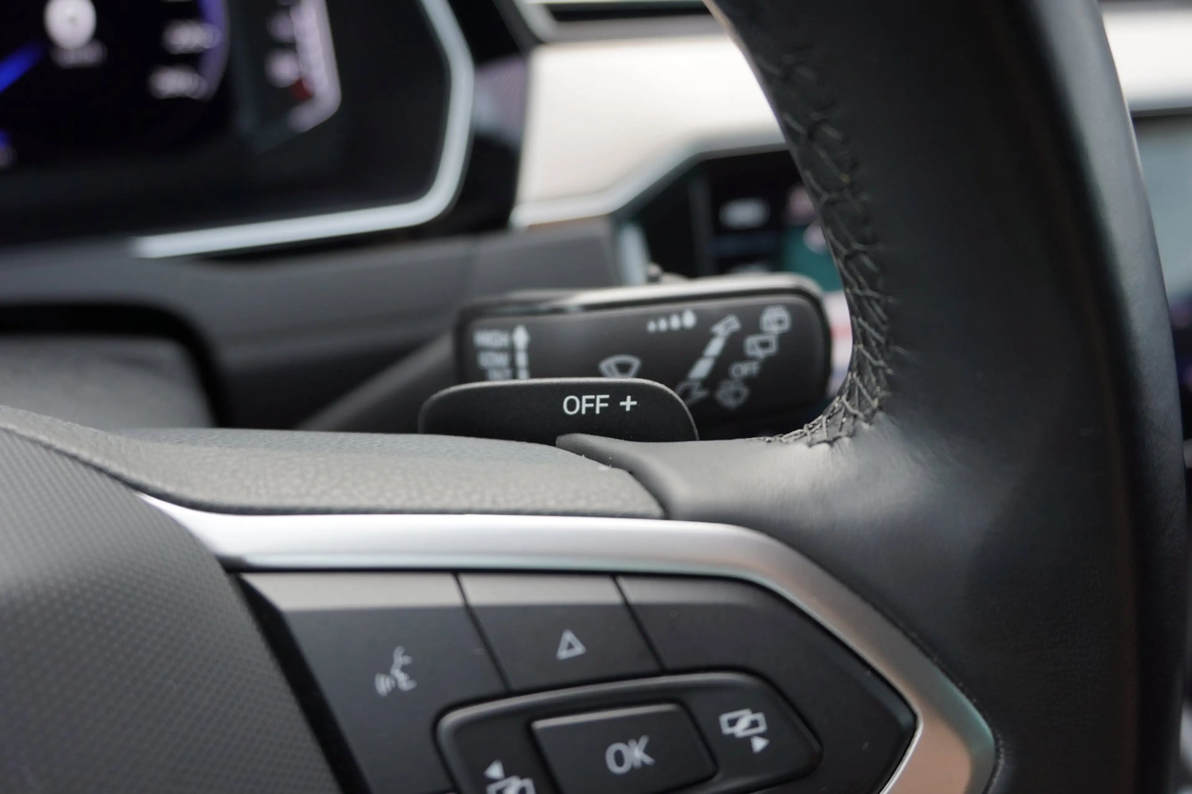 Volkswagen Passat Variant 1.5 TSI R-Line Business + Automaat | Navigatie | C — photo 32