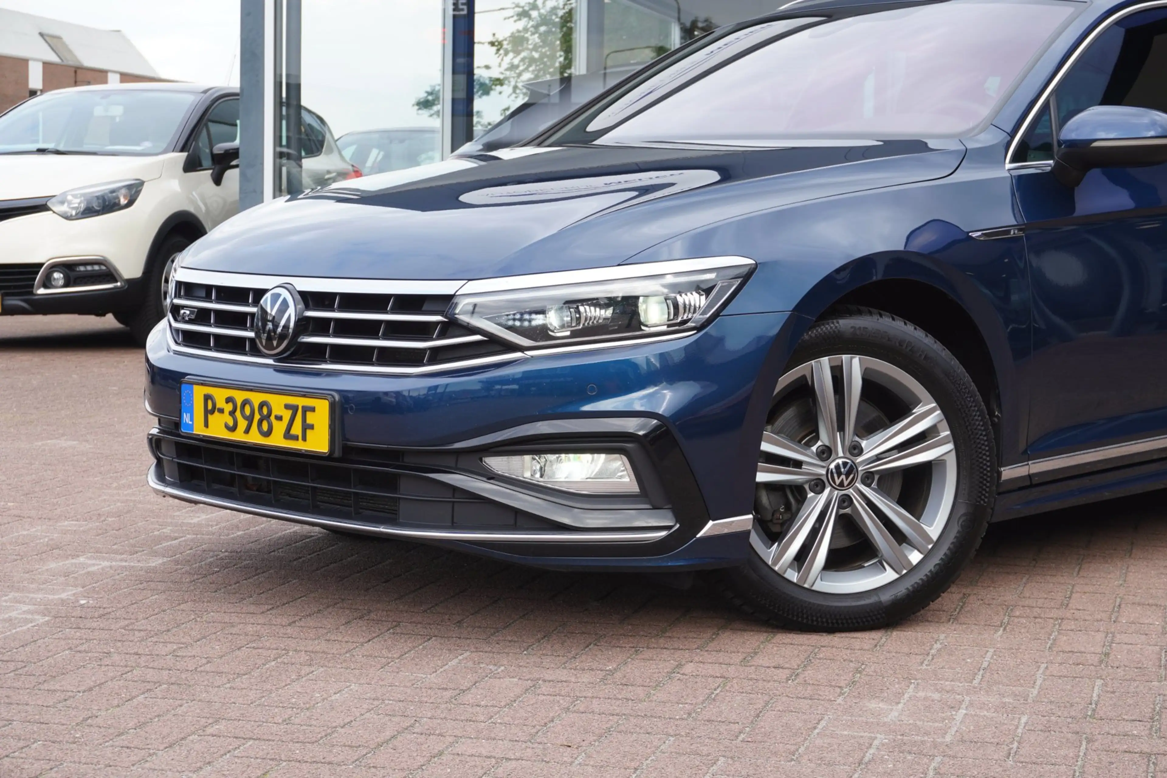 Volkswagen Passat Variant 1.5 TSI R-Line Business + Automaat | Navigatie | C — photo 10