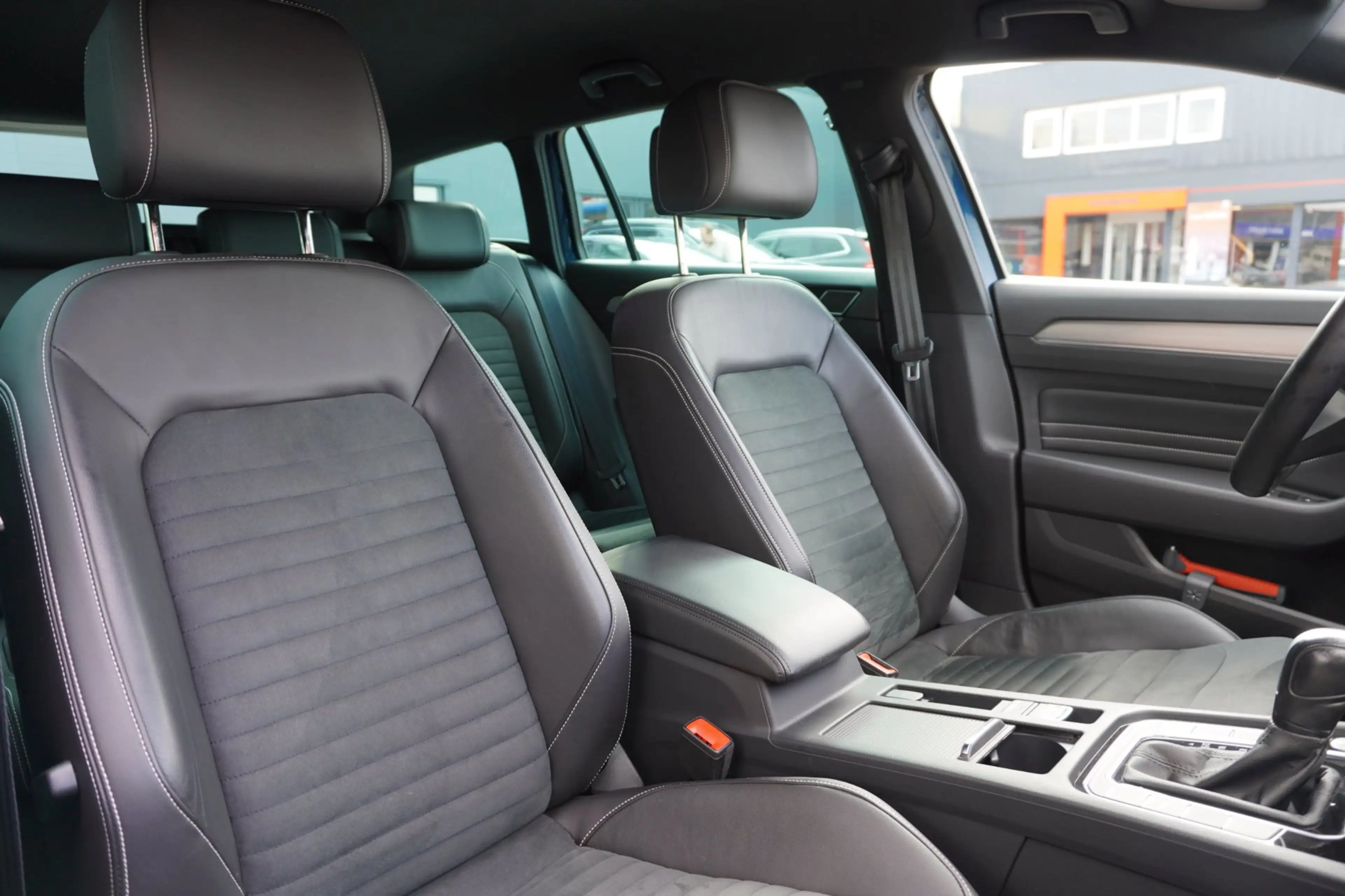 Volkswagen Passat Variant 1.5 TSI R-Line Business + Automaat | Navigatie | C — photo 15