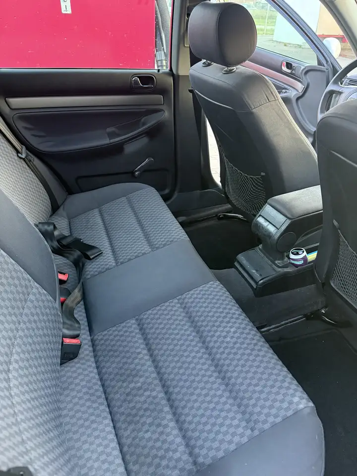 Audi A4 1.6, foto 10