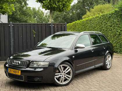 Audi S4 Avant 4.2 V8 quattro S4