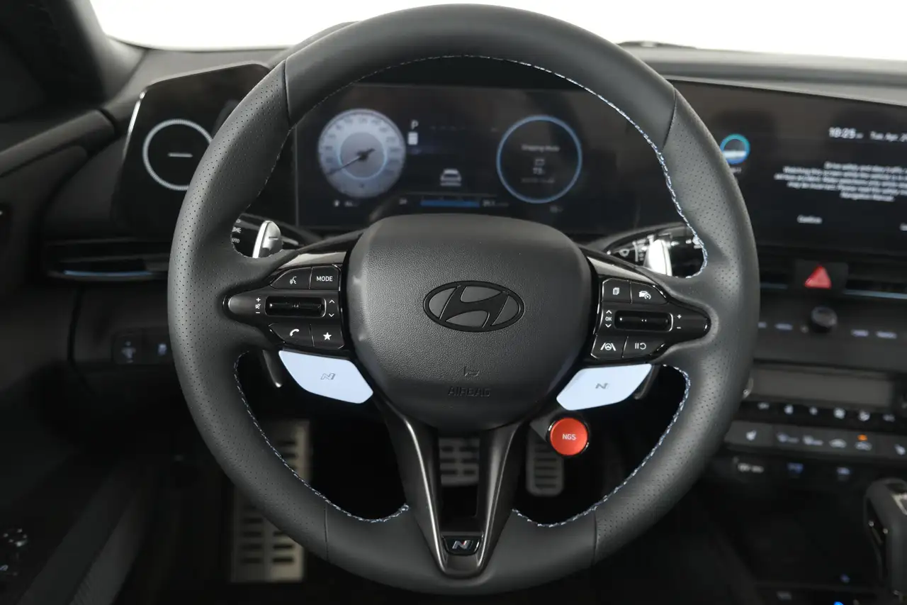 Hyundai ELANTRA снимка Hyundai ELANTRA