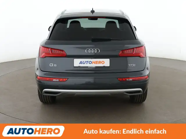 Audi Q5 view 5