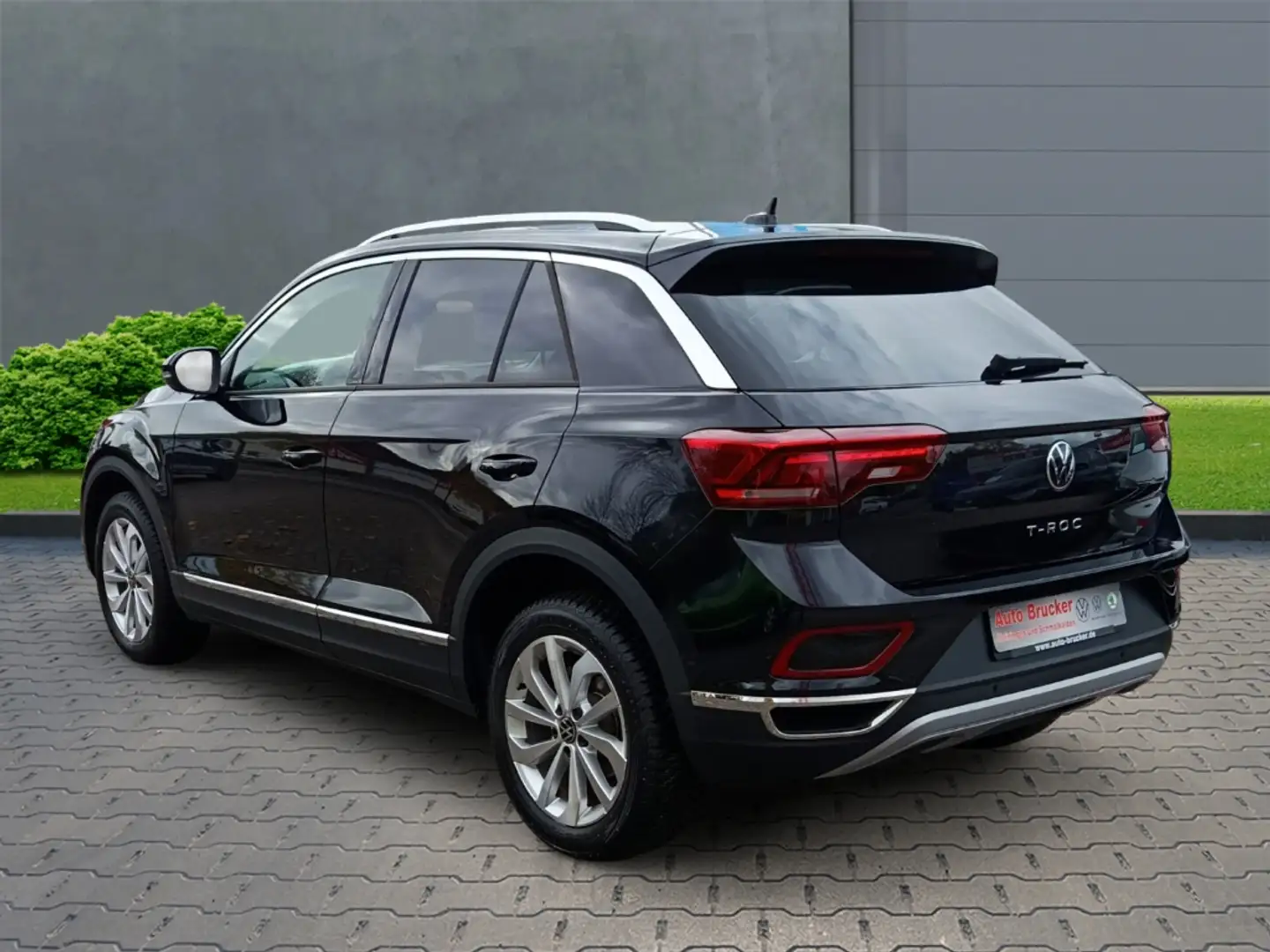 Volkswagen T-Roc Style 1.5 TSI+Klimaautomatik+Sitzheizung+Digitales Schwarz - 2