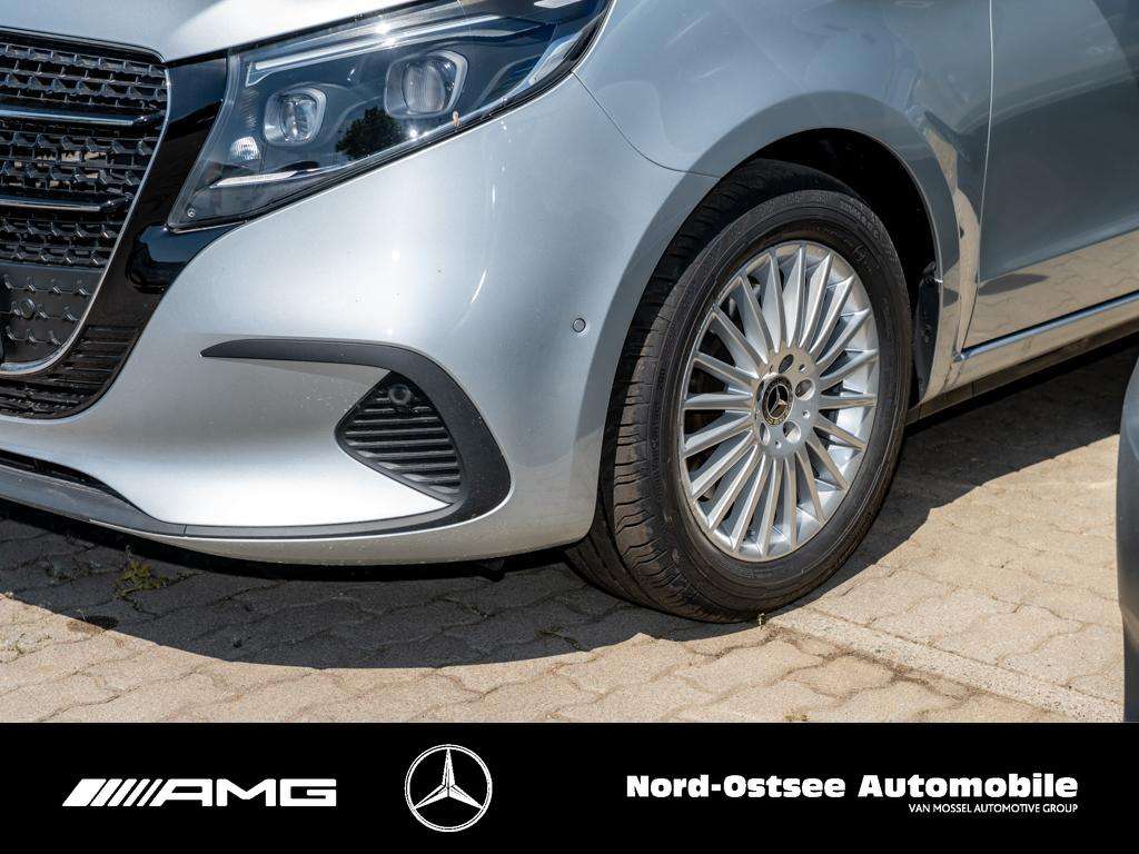 Mercedes-Benz V 220