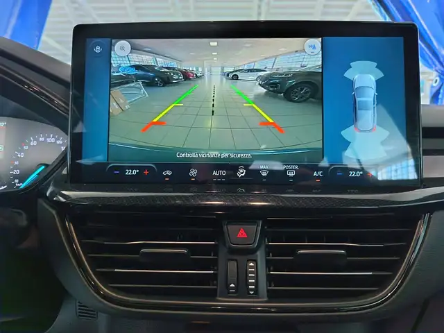 Ford Focus view 4