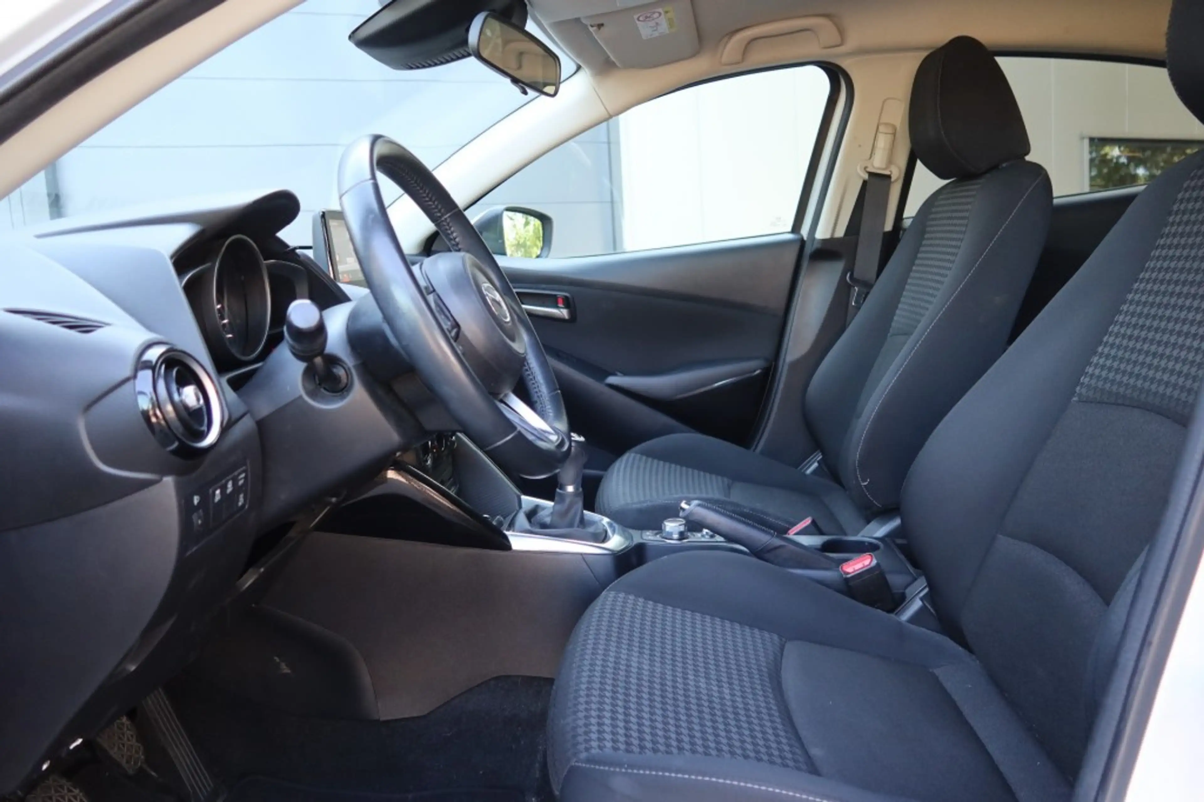 Mazda 2 1.5 Skyact-G Sport Selected Airco, NAVI — photo 5