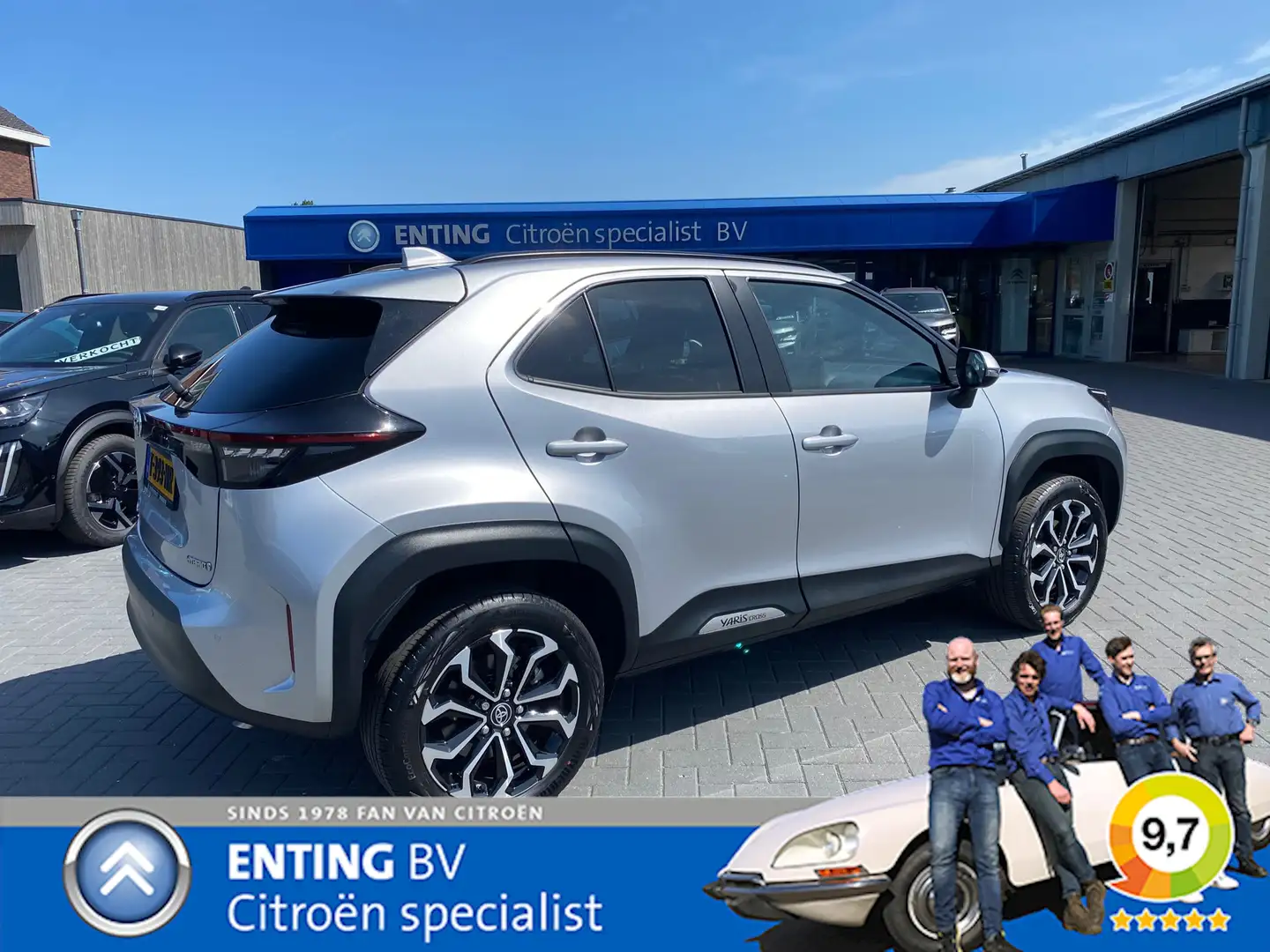 Toyota Yaris Cross 1.5 Hybrid Business Plus ADAPT CRUISE NAVI CAMERA Grijs - 2