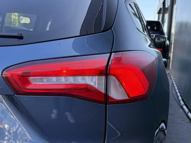 Ford Focus view 14
